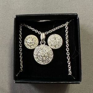 Avon Pave Circle Necklace and Earring Gift Set Silver Tone NWT